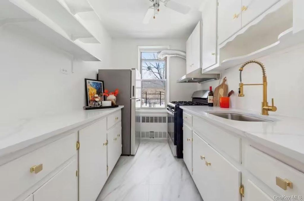 3304 93rd Street 2M, Jackson Heights, NY 11372