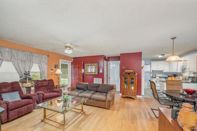 543 Skyview Dr, Ashland City, TN 37015