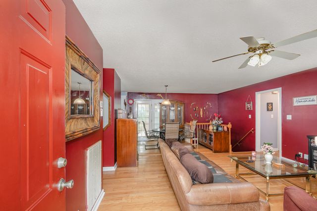 543 Skyview Dr, Ashland City, TN 37015