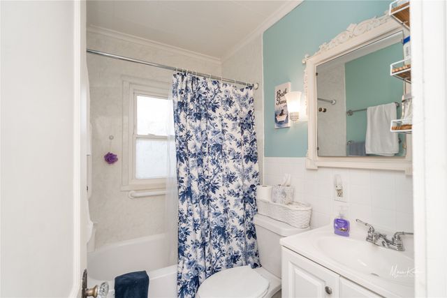 2802 Payne Road, Des Moines, IA 50310
