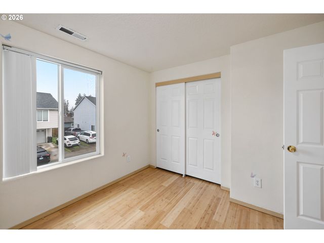 1829 Se 122ND Ave, Portland, OR 97233