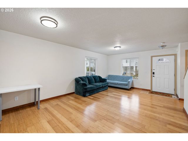 1829 Se 122ND Ave, Portland, OR 97233