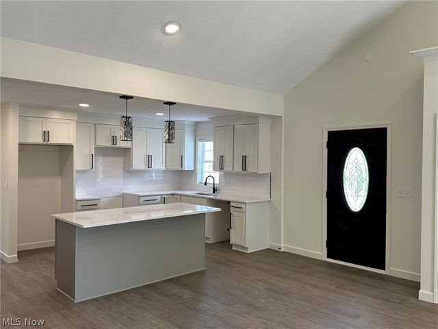 14724 Elm Drive, Newbury, OH 44065