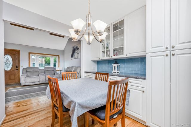 11 Delano Place, West Babylon, NY 11704