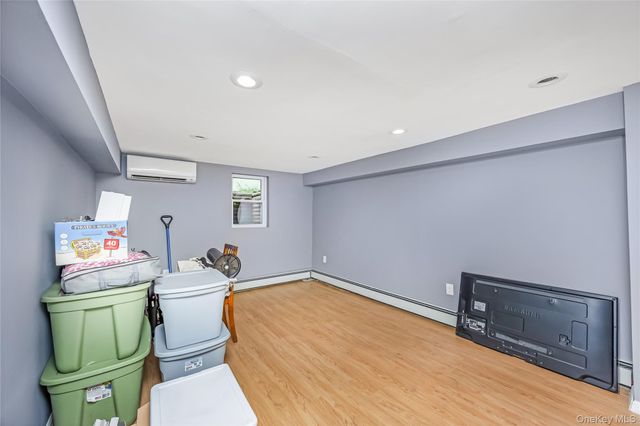 11 Delano Place, West Babylon, NY 11704