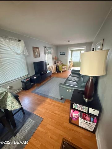 135 12th Street, Holly Hill, FL 32117