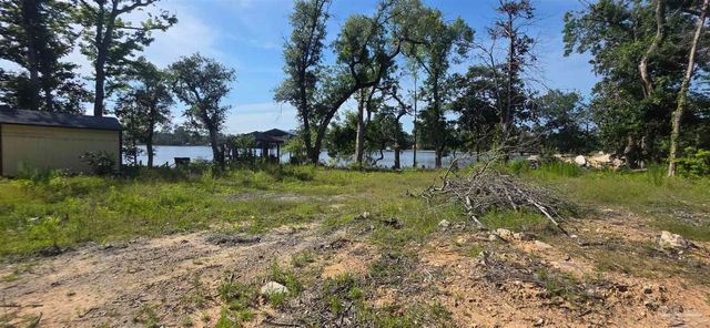 5056 San Miguel St, Milton, FL 32583