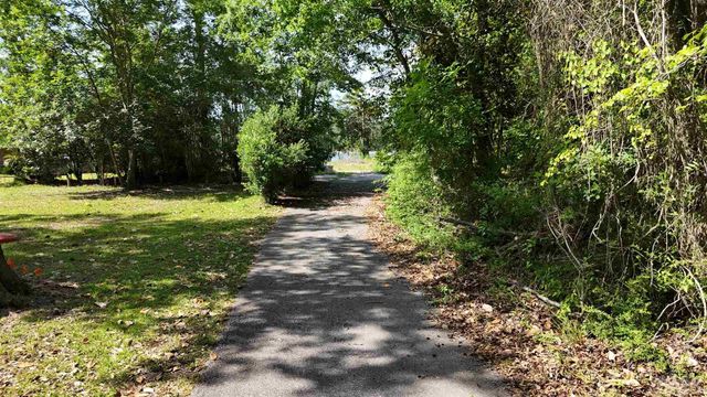 5056 San Miguel St, Milton, FL 32583