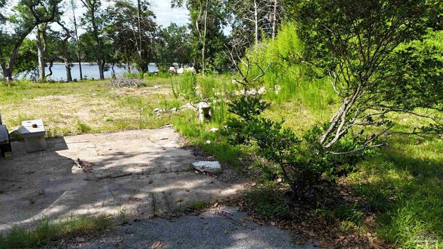 5056 San Miguel St, Milton, FL 32583