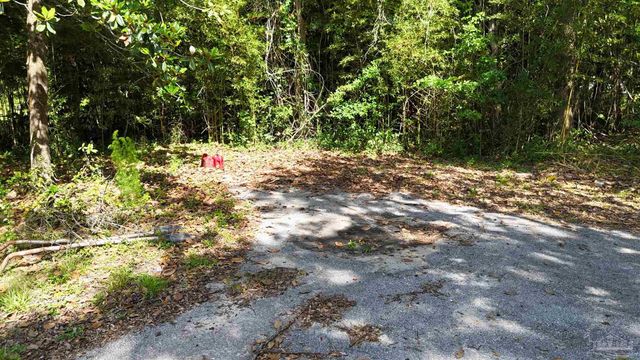 5056 San Miguel St, Milton, FL 32583