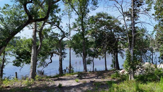 5056 San Miguel St, Milton, FL 32583