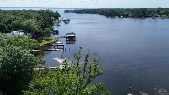 5056 San Miguel St, Milton, FL 32583