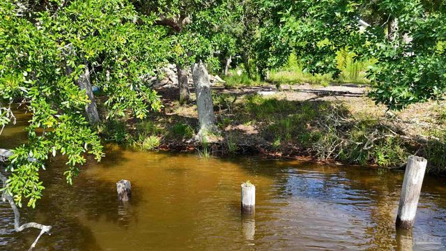 5056 San Miguel St, Milton, FL 32583
