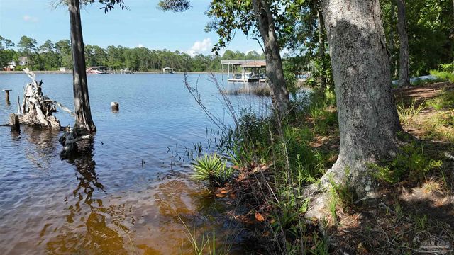 5056 San Miguel St, Milton, FL 32583