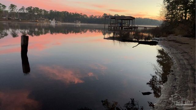 5056 San Miguel St, Milton, FL 32583