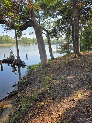5056 San Miguel St, Milton, FL 32583