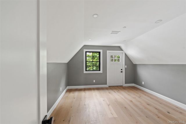 356 S 10th Avenue, Mount Vernon, NY 10550