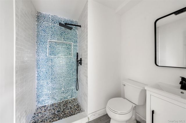 356 S 10th Avenue, Mount Vernon, NY 10550