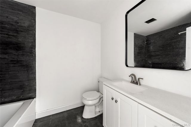 356 S 10th Avenue, Mount Vernon, NY 10550