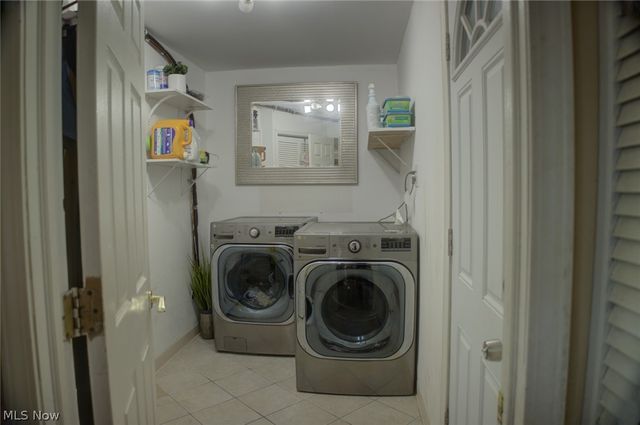 14065 Heatherwood Drive, Brook Park, OH 44142