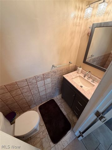 14065 Heatherwood Drive, Brook Park, OH 44142