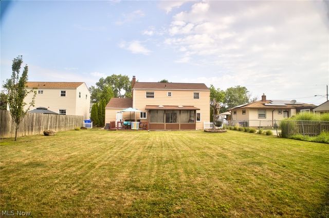 14065 Heatherwood Drive, Brook Park, OH 44142