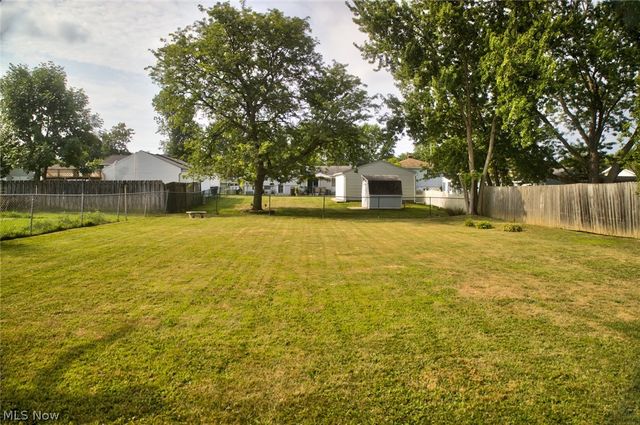 14065 Heatherwood Drive, Brook Park, OH 44142