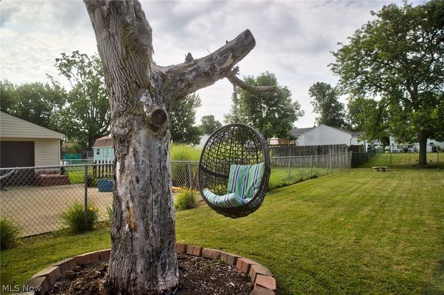 14065 Heatherwood Drive, Brook Park, OH 44142