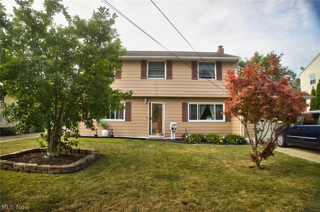 14065 Heatherwood Drive, Brook Park, OH 44142