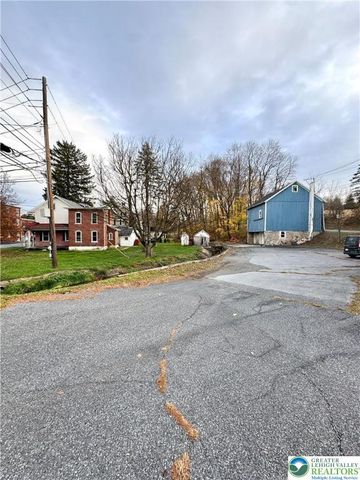 4856 Huckleberry Road, South Whitehall Twp, PA 18069