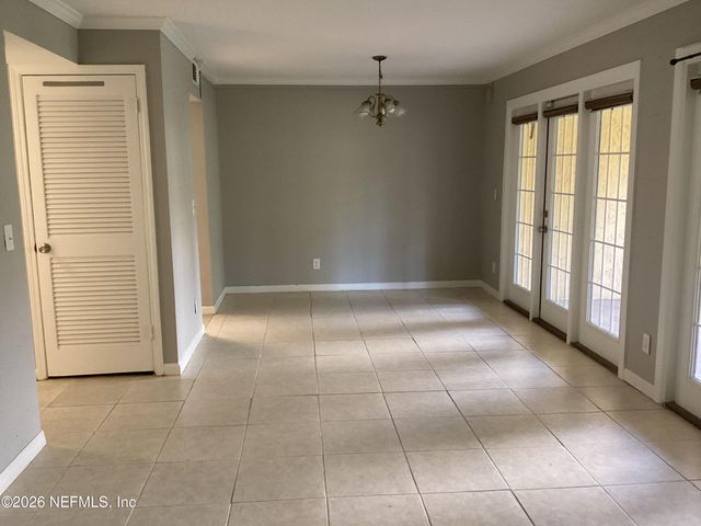 3913 MISSION Drive 7, Jacksonville, FL 32217