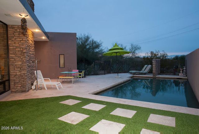 2201 E Euclid Avenue, Phoenix, AZ 85042