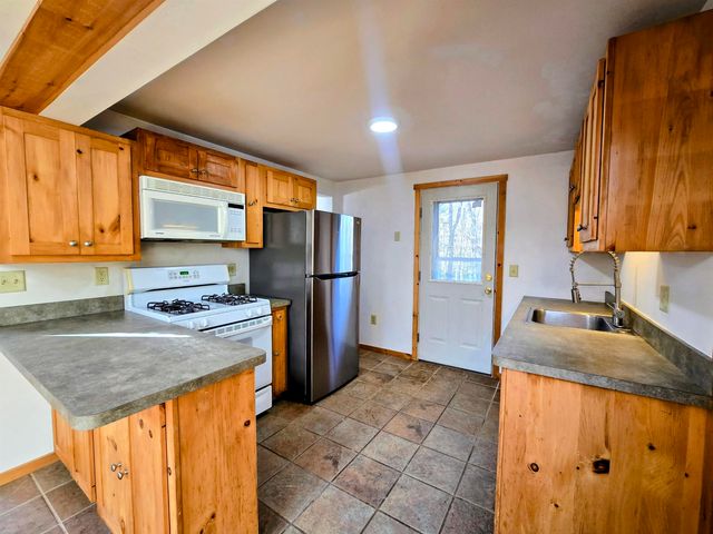 5 Windgate Ter, Haverhill, NH 03785