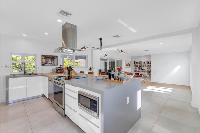 7465 SW 135th St, Pinecrest, FL 33156