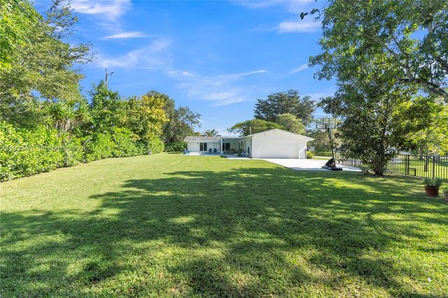 7465 SW 135th St, Pinecrest, FL 33156