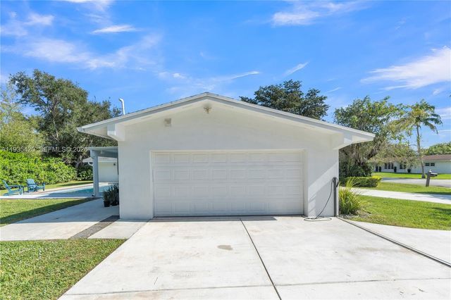 7465 SW 135th St, Pinecrest, FL 33156