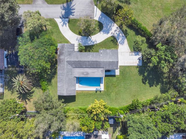 7465 SW 135th St, Pinecrest, FL 33156