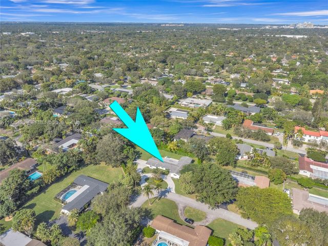 7465 SW 135th St, Pinecrest, FL 33156