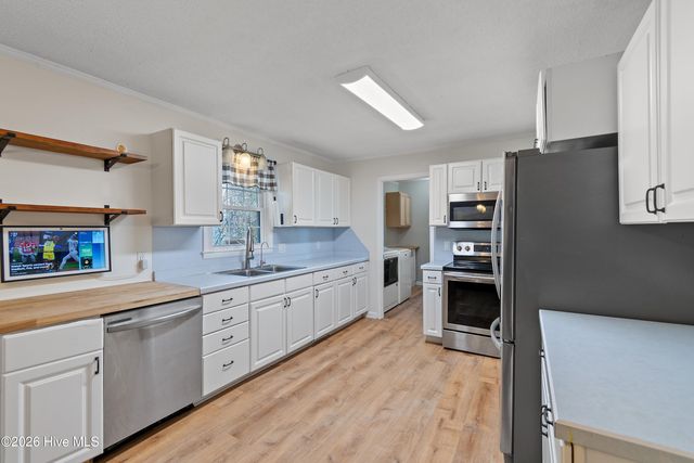 1449 Holden Beach Road SW, Supply, NC 28462