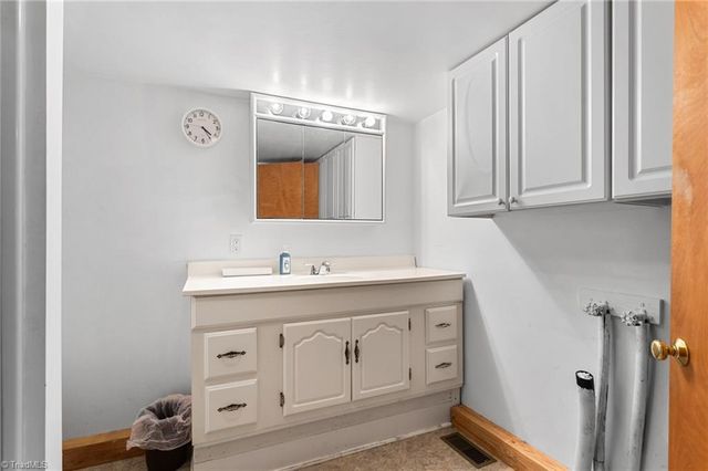2511 Cid Road, Lexington, NC 27292