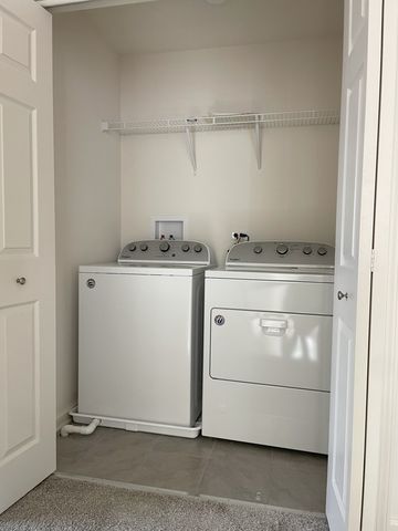 579 Bobby Ann Court, Roselle, IL 60172