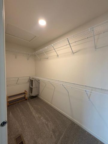 579 Bobby Ann Court, Roselle, IL 60172