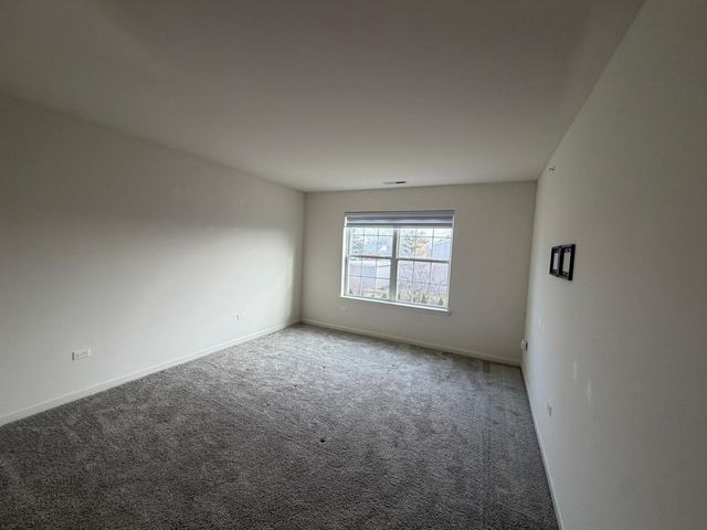 579 Bobby Ann Court, Roselle, IL 60172