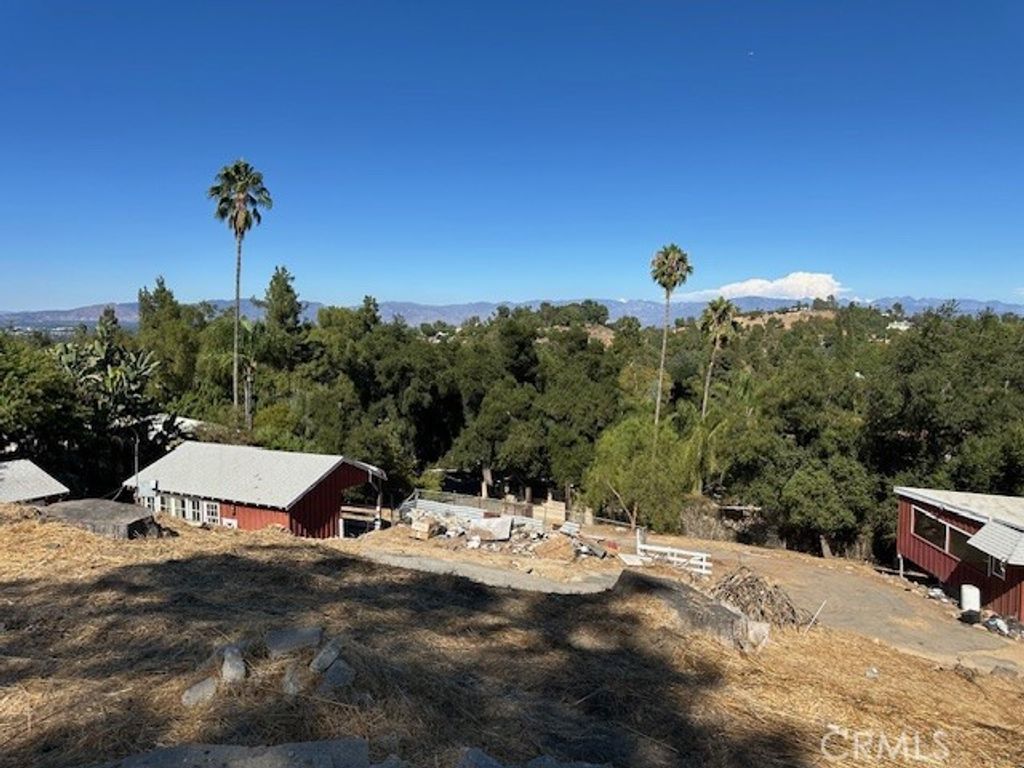 Image 16 of property listing at 4631 Caritina, Tarzana, CA 91356