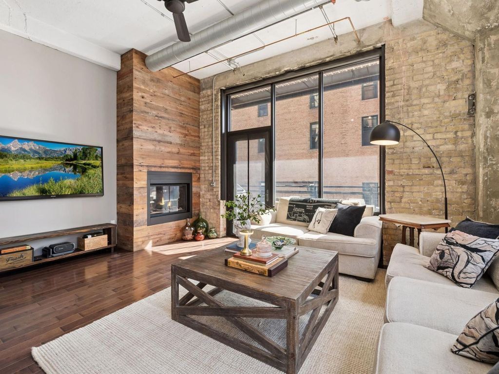618 Washington Avenue N 301, Minneapolis, MN 55401 — photo 2