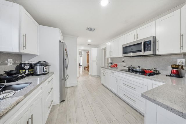 3640 SW 92nd Ave, Miami, FL 33165