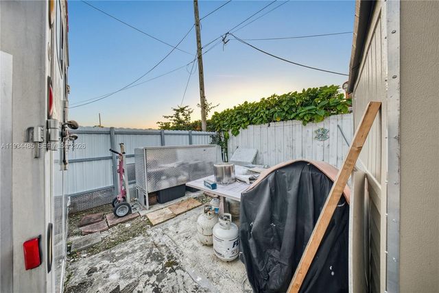 3640 SW 92nd Ave, Miami, FL 33165