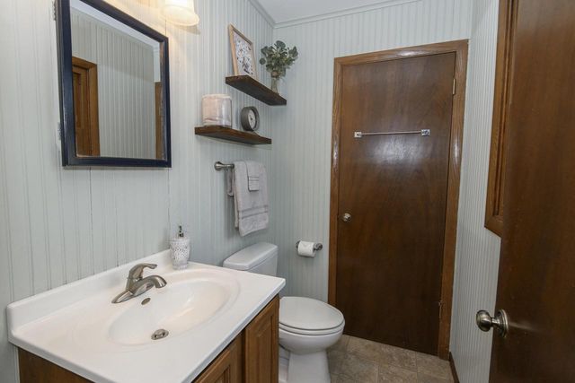 219 Willow COURT, Hartland, WI 53029