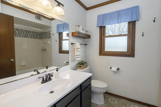 219 Willow COURT, Hartland, WI 53029