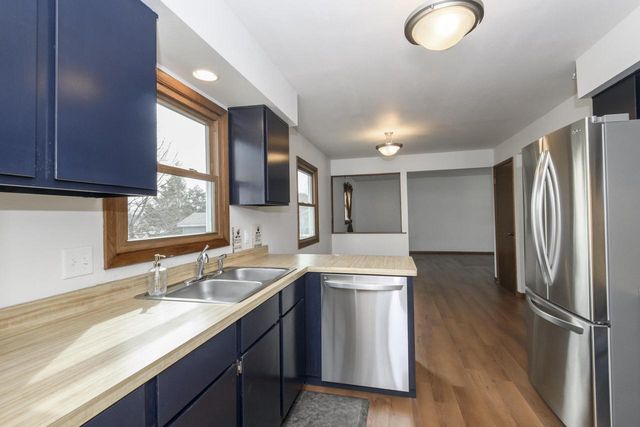 219 Willow COURT, Hartland, WI 53029